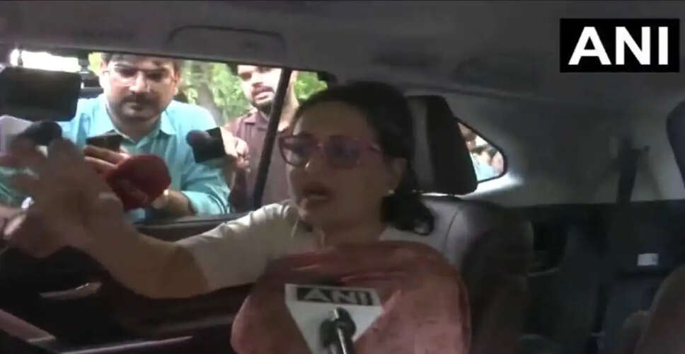 TMC MPs Rally in Delhi Amid Rebellion Claims