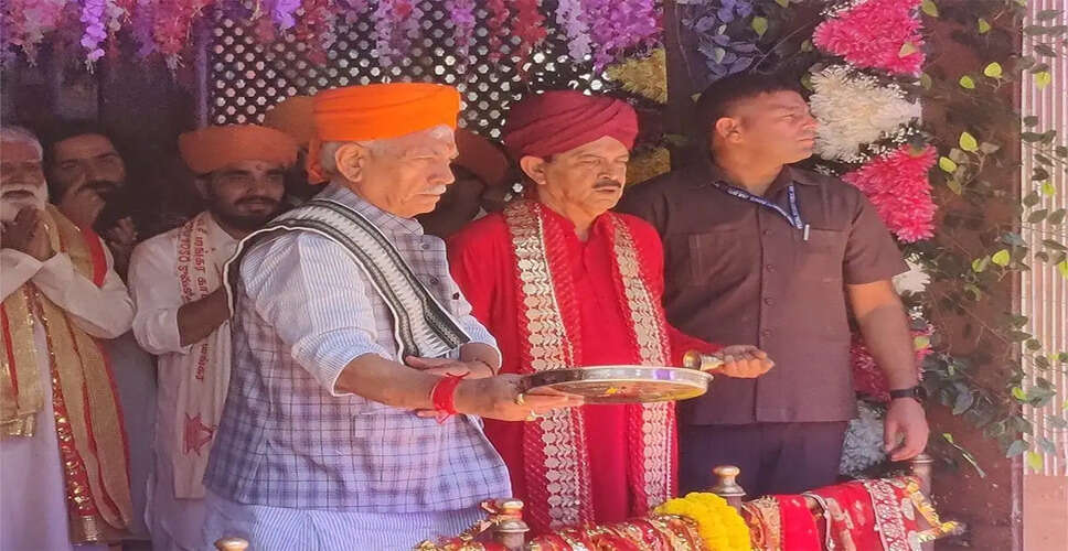 Kashmiri Pandits Gather for Annual Kheer Bhawani Festival Amid Tight Security