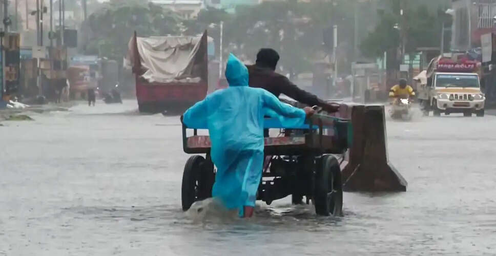 Severe Weather Alert Issued for Delhi and Surrounding Areas