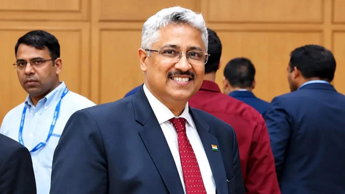 Dr. Mandeep K. Bhandari Takes Helm as New CBSE Chief Amidst Critical Reforms