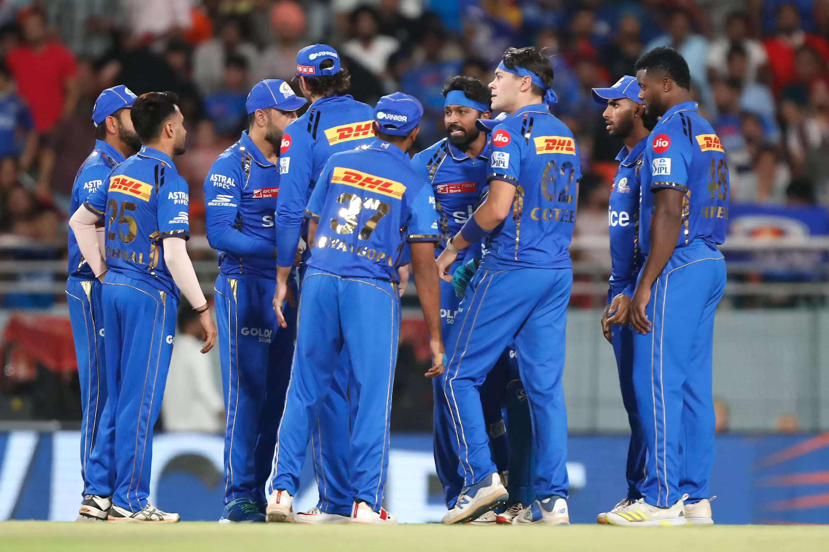 IPL 2024: Rohit Sharma and Hardik Pandya's Touching Gesture After Mumbai Indians Outlast Ashutosh Sharma's Assault, Video 