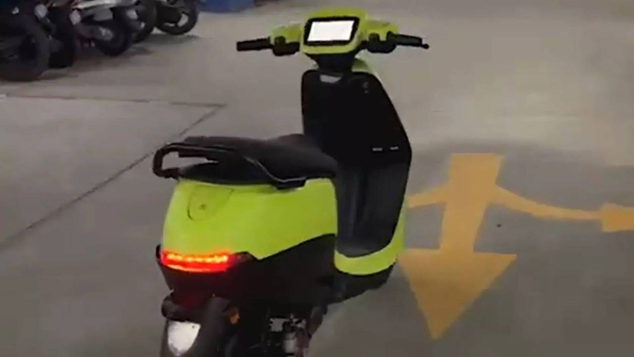 Ola Introduces Ola Solo: India's First Autonomous Electric Scooter Takes Center Stage