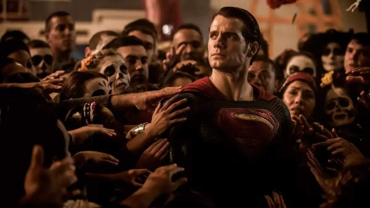 Is Henry Cavill returning as Superman after James Gunn fiasco? Zack Snyder  drops hints