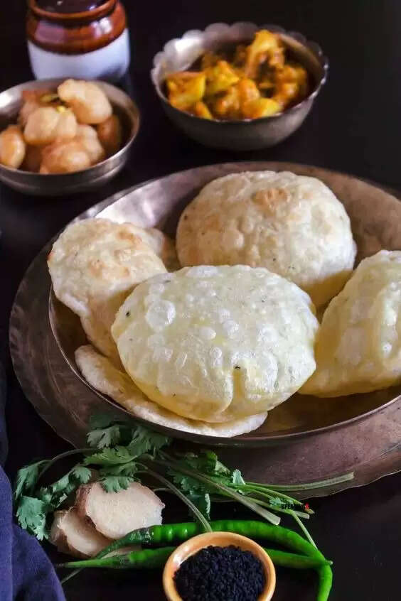 Radhaballavi and Cholar Dal
