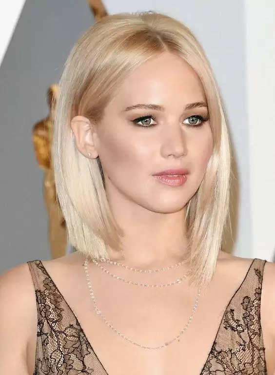 20 Trendy Short Blonde Hair Looks for 2023