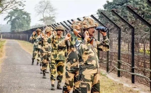 Republic Day 2023: BSF conducts 'Ops Alert' exercise to step up security on Indo-Pak border along Gujarat & Rajasthan ahead of Republic Day