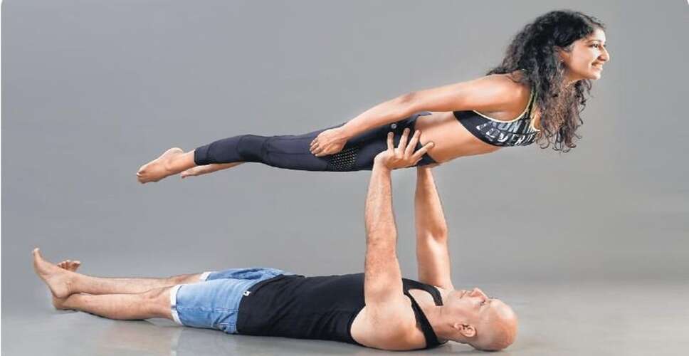 The Benefits of Acro Yoga for Couples: Strengthening Relationships and Fitness