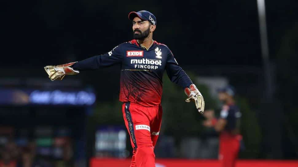 IPL 2024: Dinesh Karthik Unveils Dark Reality, 'RCB Fans Show Love Publicly, But Curse Me Privately'