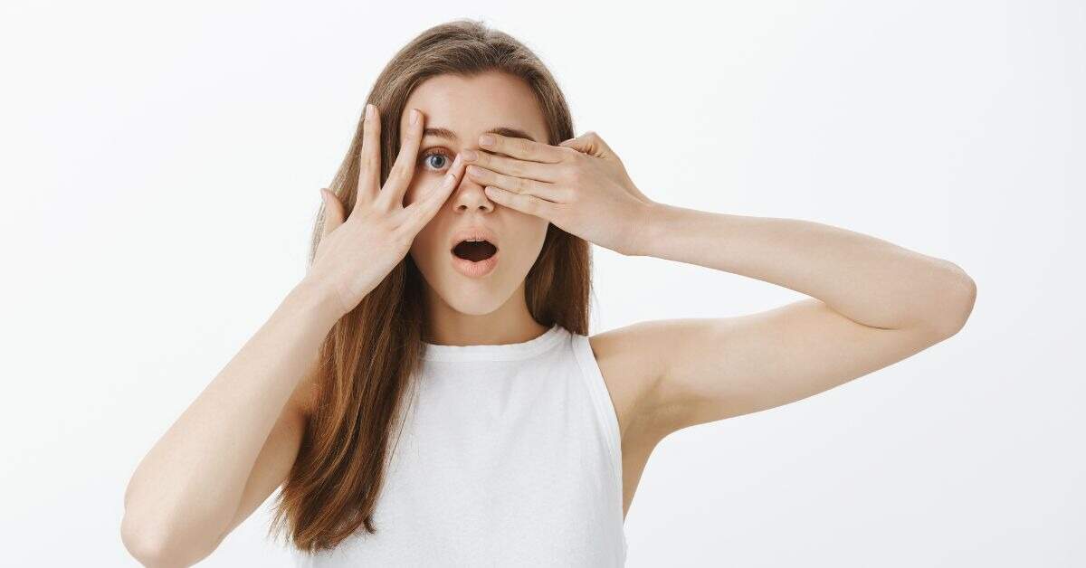 Astrological Interpretation of Eye Blinking for Men and Women: What Does It Signify?