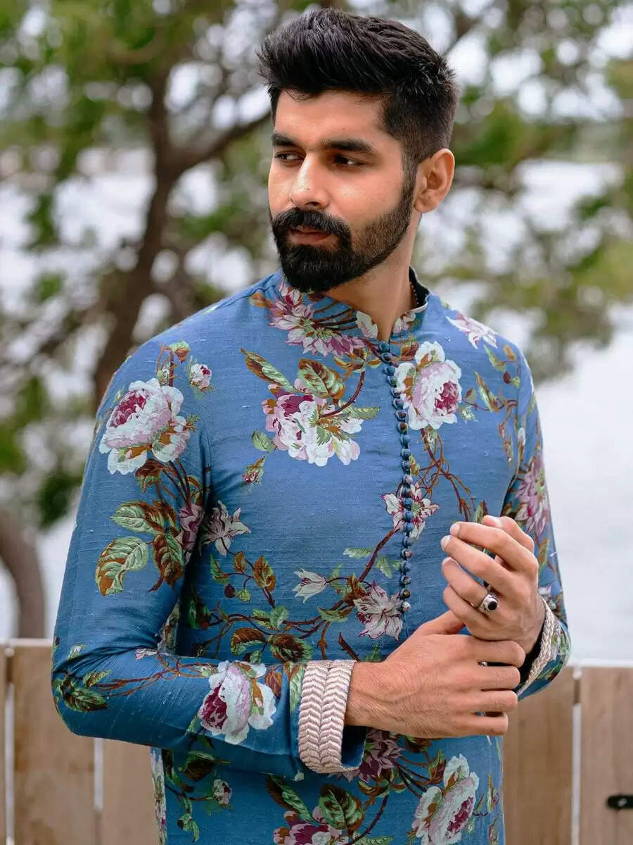 Floral print in men's kurta