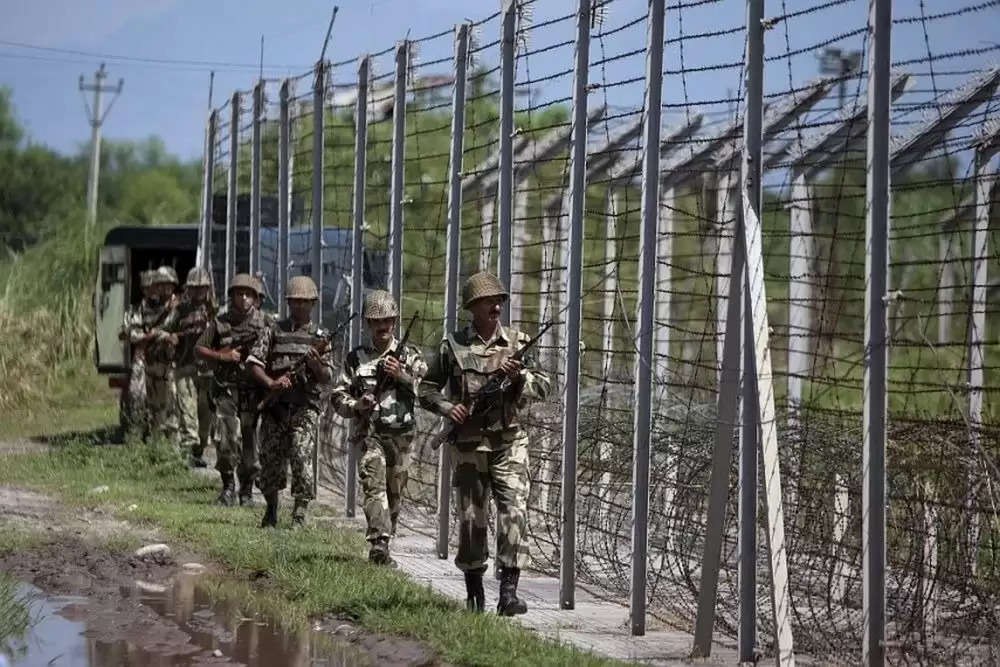 Republic Day 2023: BSF conducts 'Ops Alert' exercise to step up security on Indo-Pak border along Gujarat & Rajasthan ahead of Republic Day