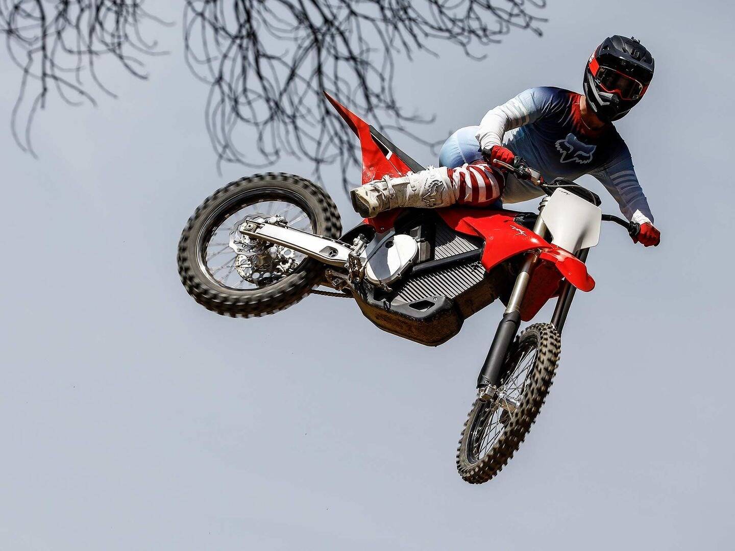 Evoke AmpX: Unleashing the Beast - An Electric Motorcycle with 1,000Nm of Torque