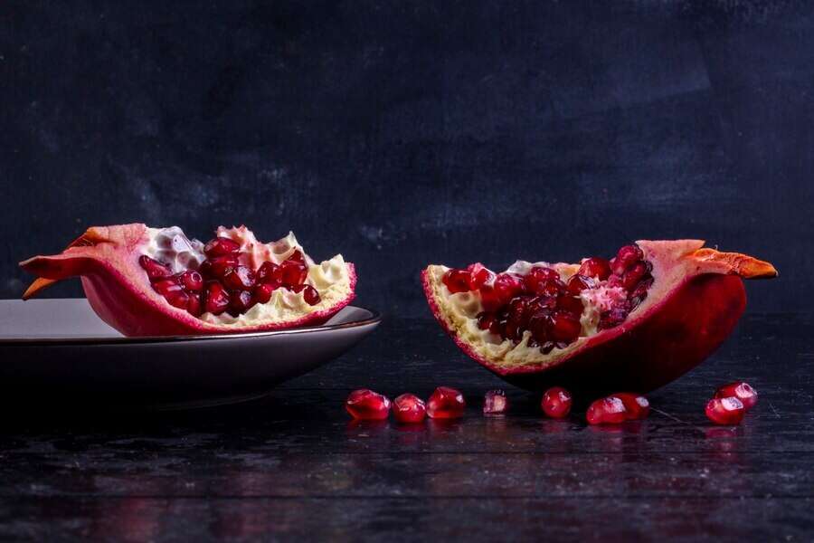 Expert Advice: How to Avoid 5 Common Mistakes When Eating Pomegranates for Better Health