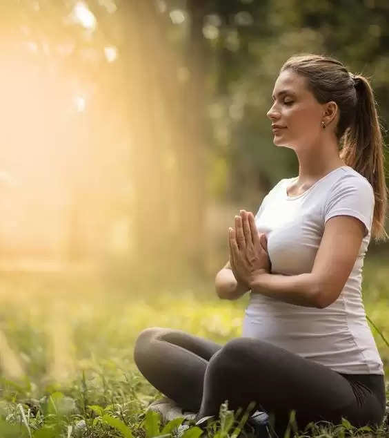 Balancing the Bump: Harness the Power of Meditation with 8 Techniques for a Blissful Pregnancy