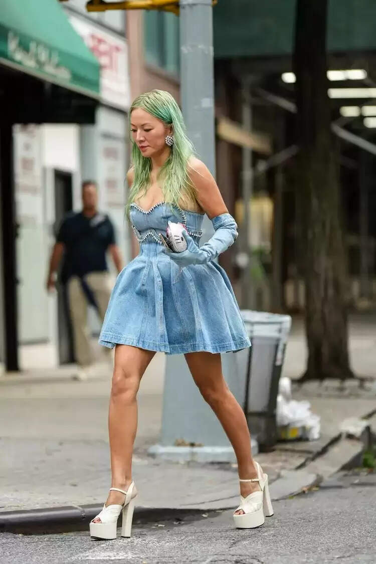 "Denim Dress Obsessed: 17 Looks to Try for a Trendy Spring"