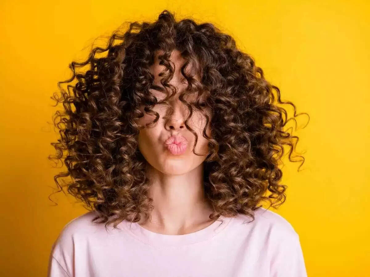 From Dull to Dazzling: How to Enhance and Maintain Shiny, Glossy Curls