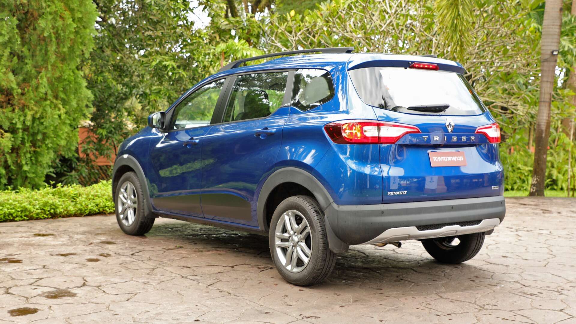 Renault Triber Finance Offer: Own the MPV for Just ₹2 Lakh with EMIs Under ₹8,000