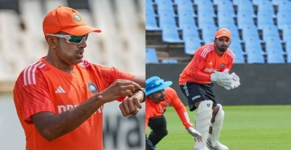 Rohit Sharma Puzzled by KL Rahul's Extended Wicketkeeping Decision